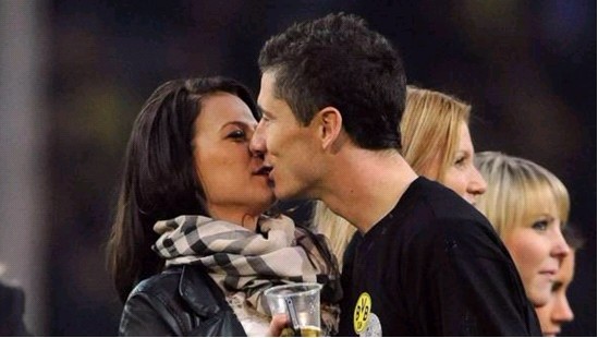 科莫2-0萨索洛连续12场不败，莫雷诺破门，尼科-帕斯献助攻